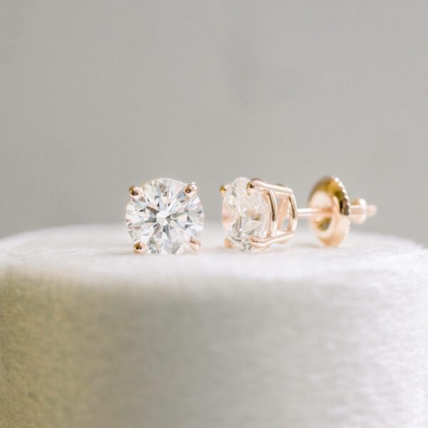 1 Carat Diamond Solitaire Stud Earrings in Rose Gold
