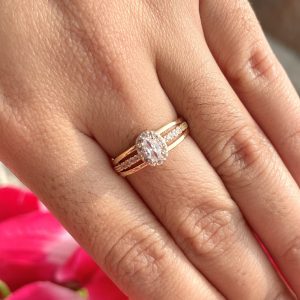 1 TCW Oval Halo Moissanite Classic Engagement Ring