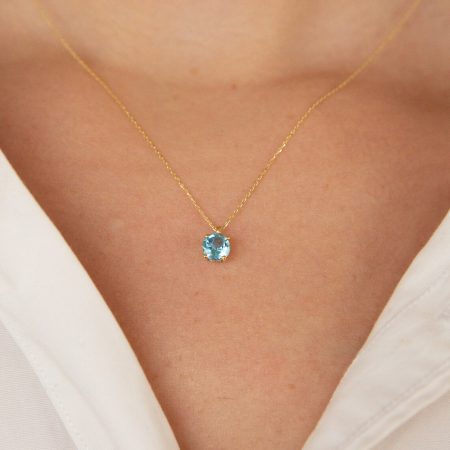 Aquamarine-March-Birthstone-Necklace-with-neck