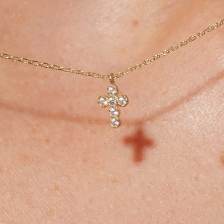 Cross-Necklace-Pendant-for-Men-Women-full-view