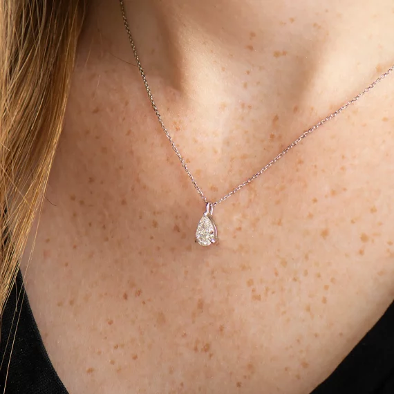 1 Carat Pear Cut Moissanite Diamond Pendant For Women